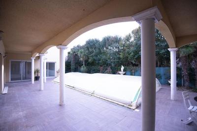 Maison - 210 m² - 5 pièces