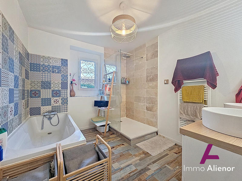 Maison - 140 m² - 6 pièces