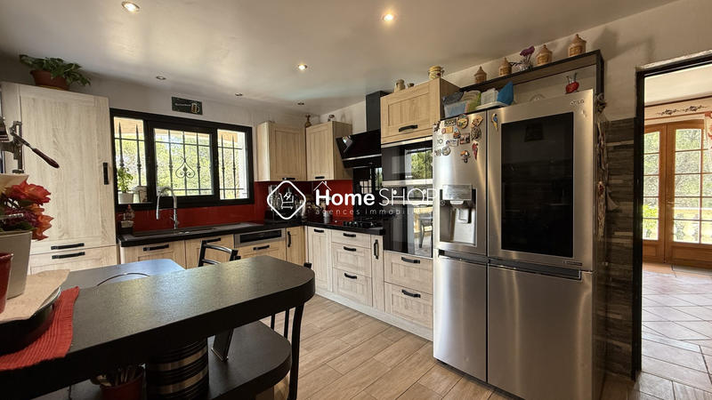 Villa - 196 m² - 7 pièces