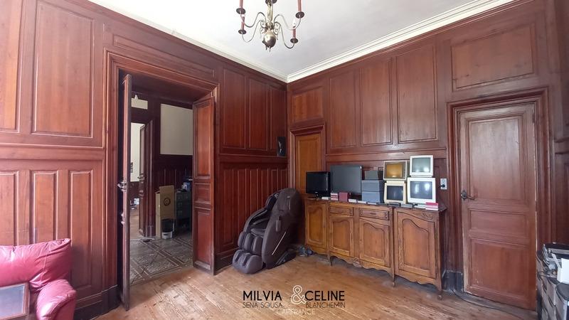 Propriété - 515 m² - 32 pièces
