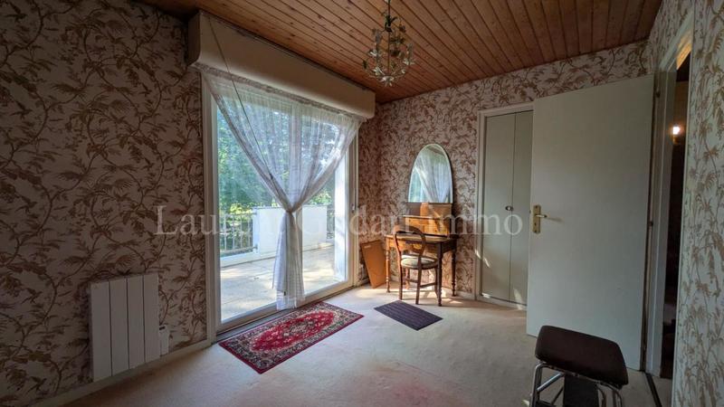 Maison - 186 m² - 8 pièces