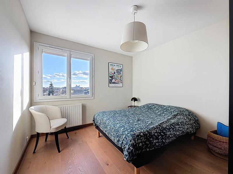 Appartement - 83 m² - 4 pièces