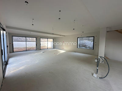 Maison - 200 m² - 6 pièces