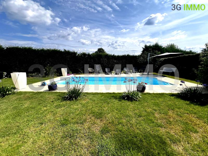 Maison - 200 m² - 7 pièces