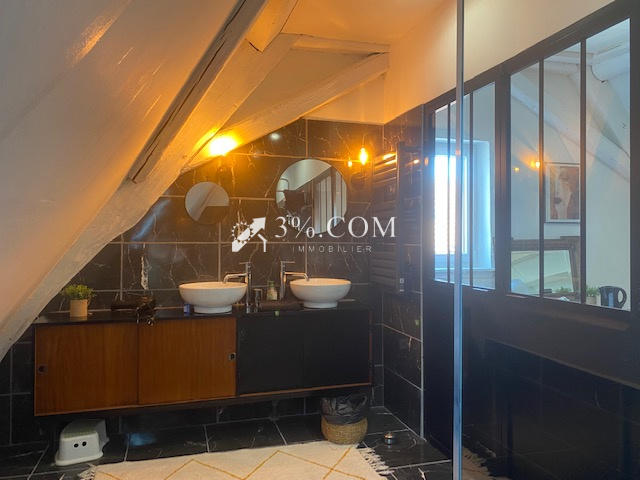 Propriété - 460 m² - 12 pièces