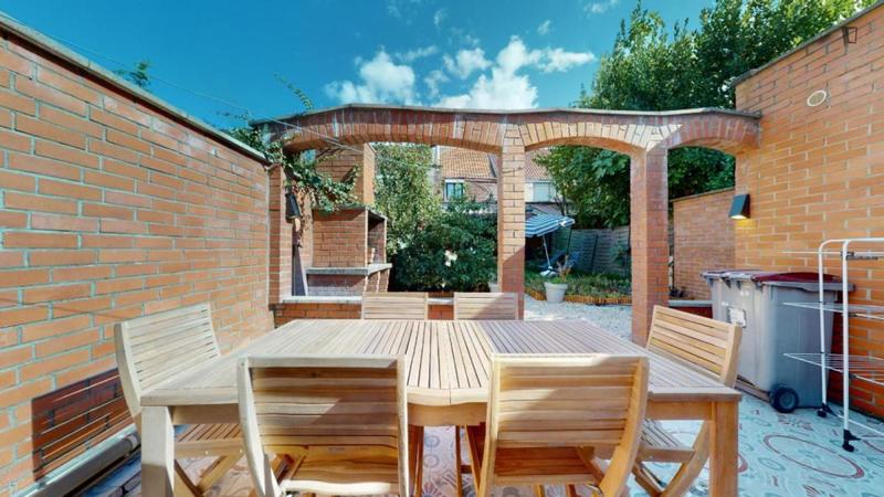 Chambre - 12 m² - 6 pièces