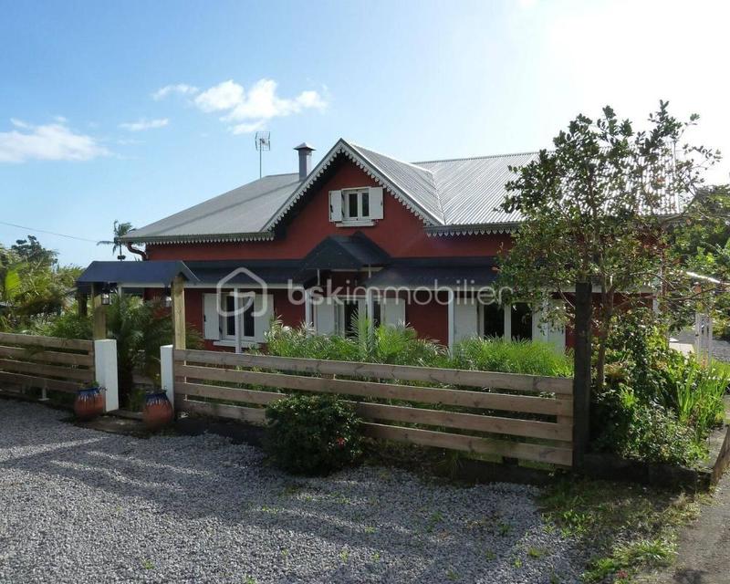 Villa - 246 m² - 9 pièces