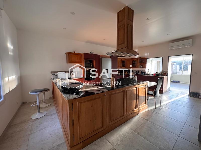 Maison - 176 m² - 5 pièces