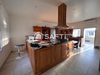 Maison - 176 m² - 5 pièces