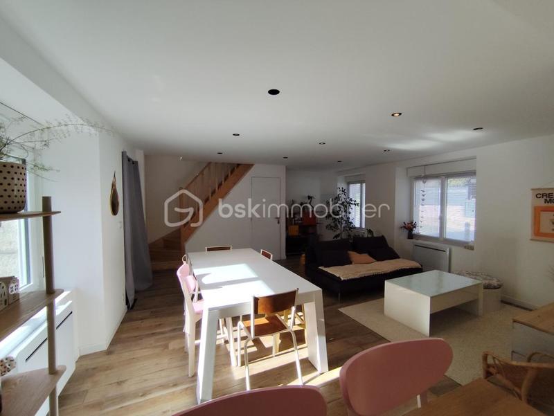 Maison en pierre - 94 m² - 5 pièces