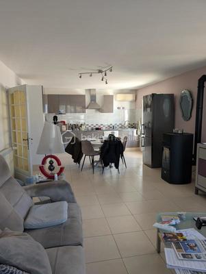 Maison traditionnelle - 100 m² - 3 pièces