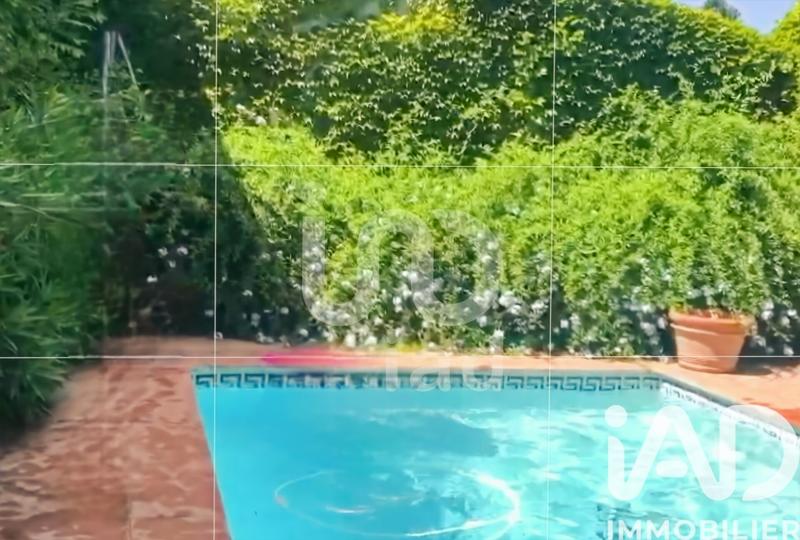 Maison de village - 206 m² - 9 pièces