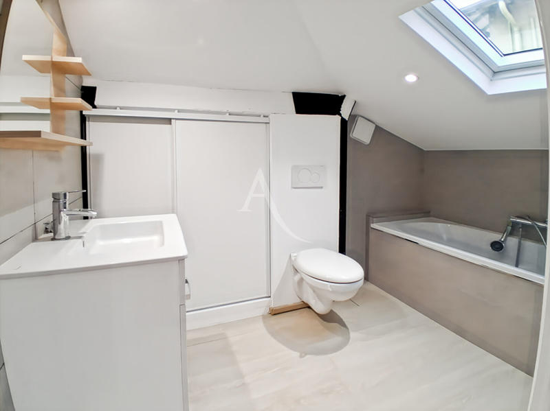 Appartement - 80 m² - 3 pièces