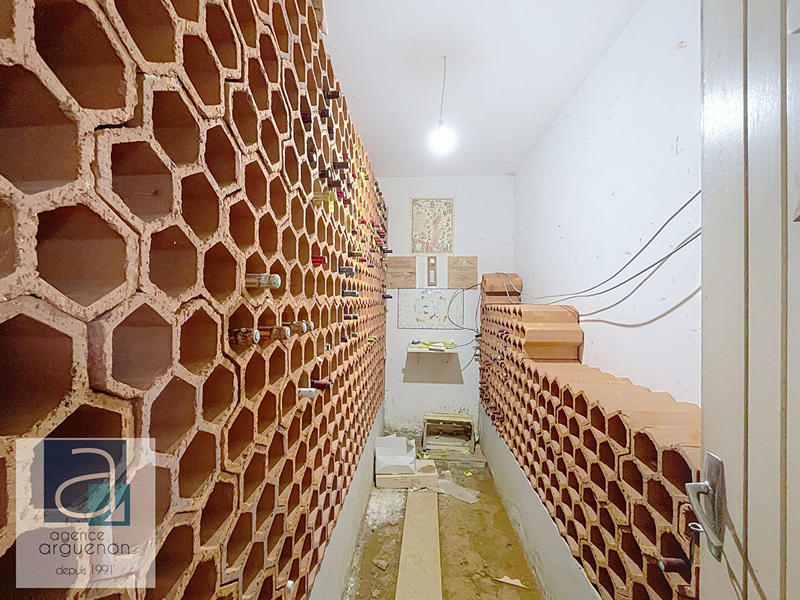 Maison - 290 m² - 10 pièces