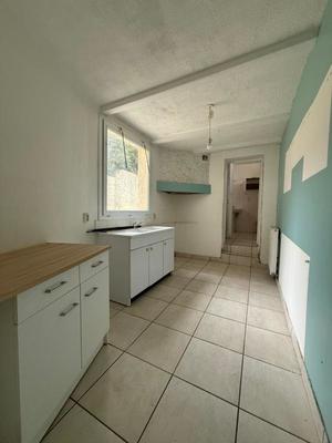 Maison - 90 m² - 3 pièces