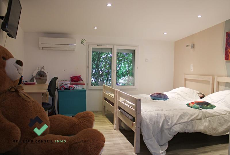 Maison - 177 m² - 6 pièces