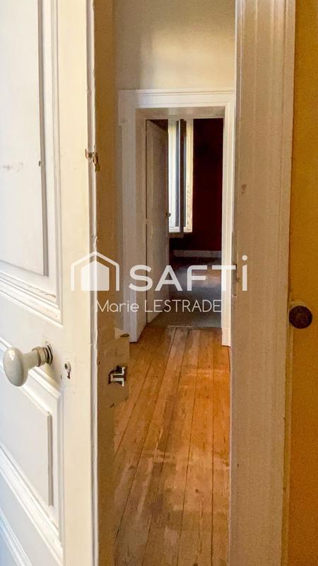 Appartement - 241 m² - 8 pièces