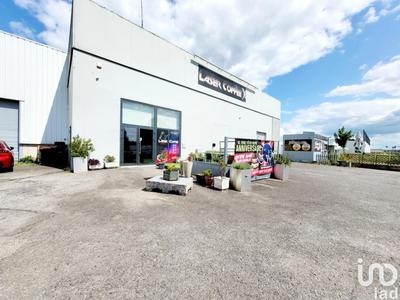 Local commercial - 1 200 m²