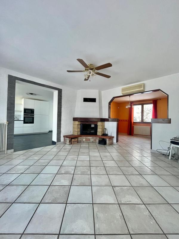 Maison - 140 m² - 9 pièces