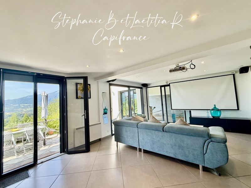 Propriété - 178 m² - 7 pièces