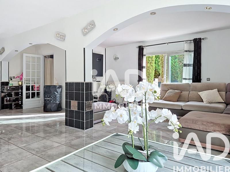 Maison - 189 m² - 7 pièces