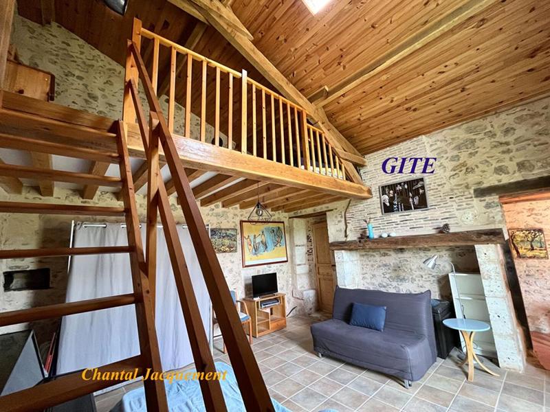 Maison - 235 m² - 7 pièces