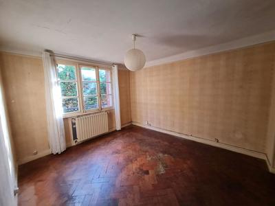 Maison - 99 m² - 5 pièces