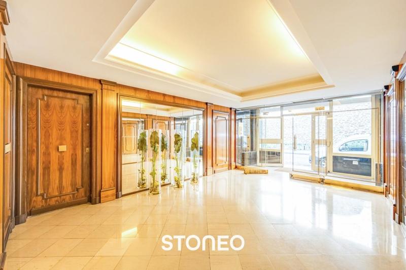 Appartement ancien - 75 m² - 3 pièces