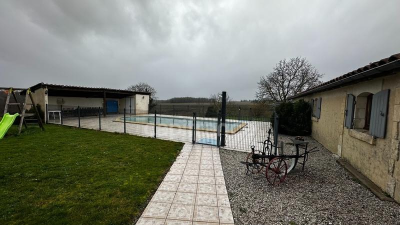 Maison - 313 m² - 10 pièces