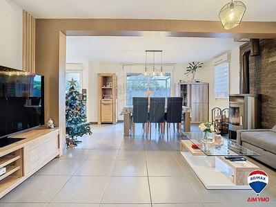 Maison - 92 m² - 4 pièces