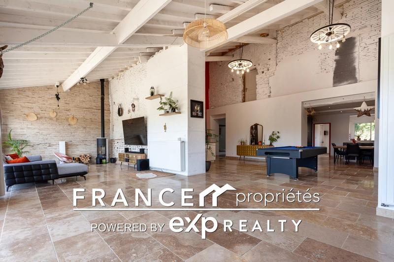 Maison - 283 m² - 6 pièces