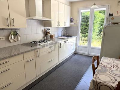 Maison - 91 m² - 5 pièces