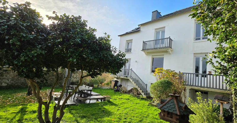 Maison - 180 m² - 7 pièces