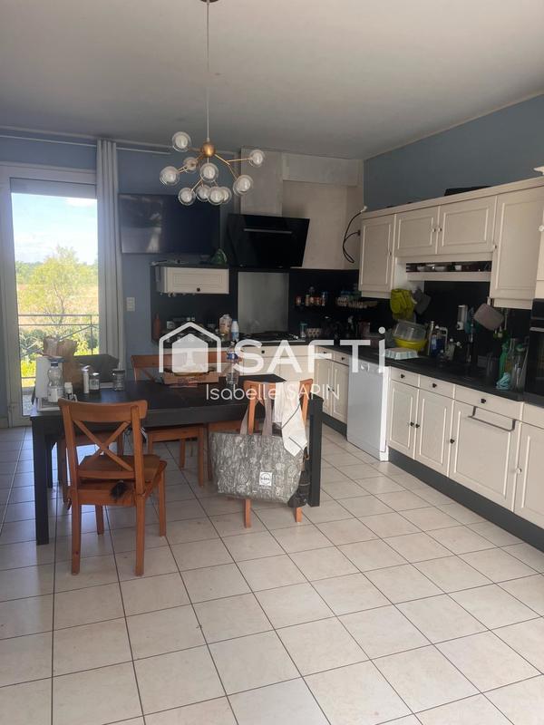 Maison - 522 m² - 8 pièces