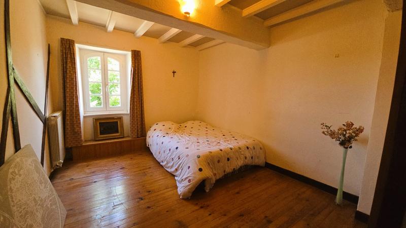 Maison - 224 m² - 8 pièces