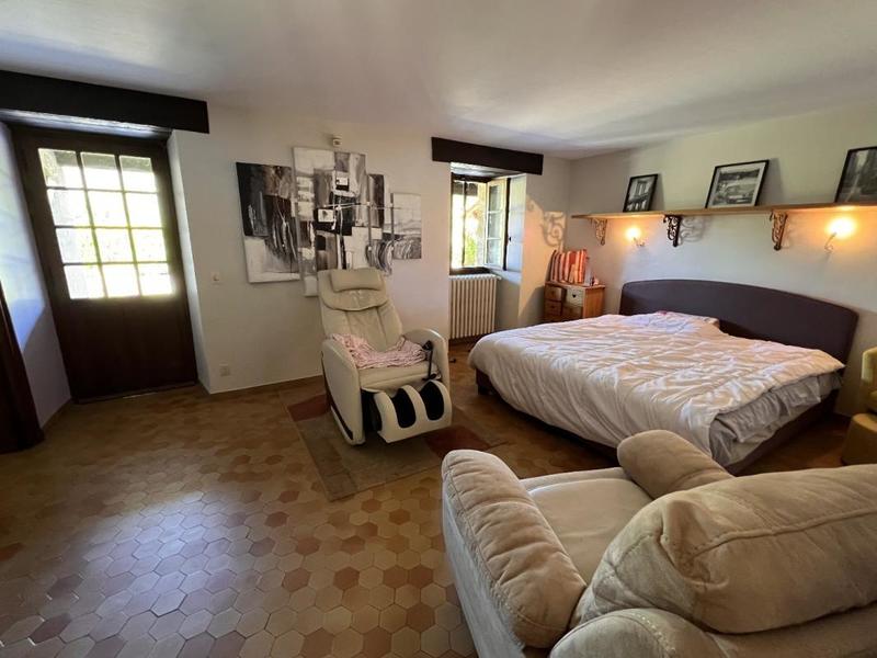 Maison - 200 m² - 5 pièces