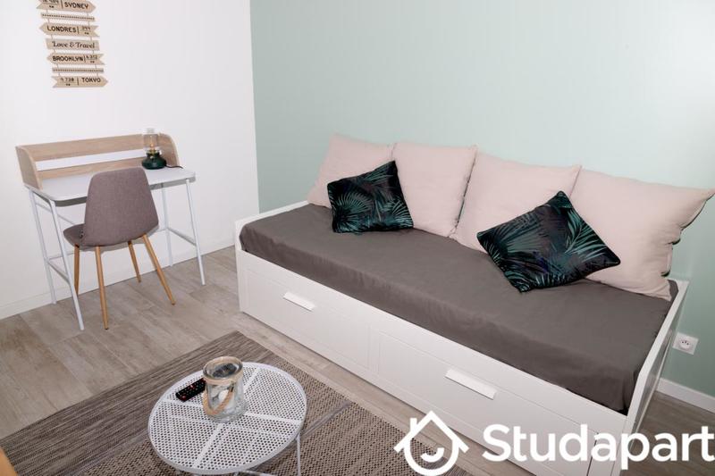 Chambre - 9 m² - 1 pièce