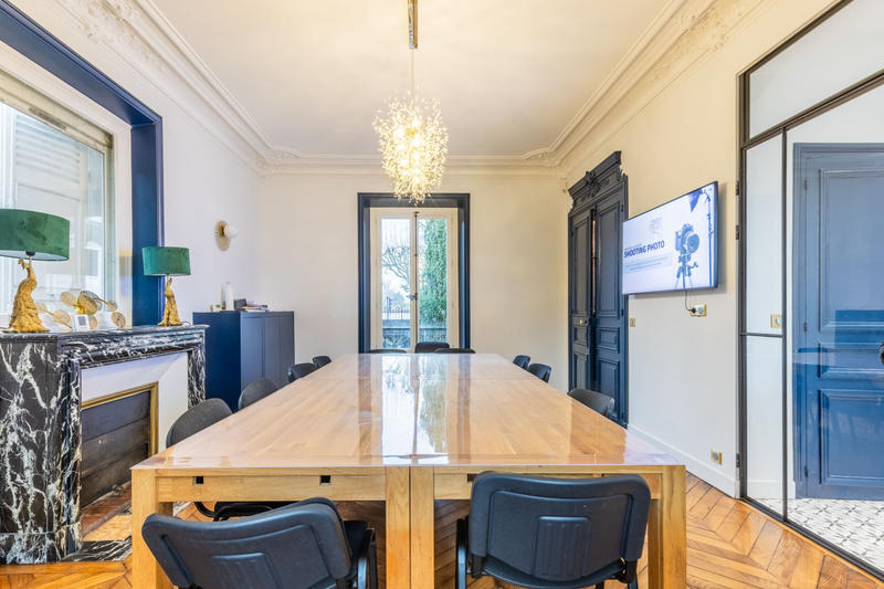 Maison - 267 m² - 8 pièces