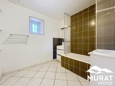 Maison - 111 m² - 6 pièces