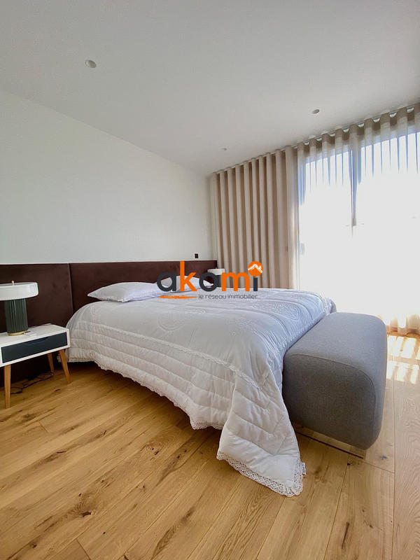 Maison - 202 m² - 6 pièces