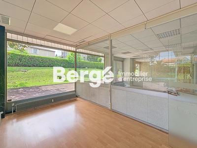 Bureau - 209 m²
