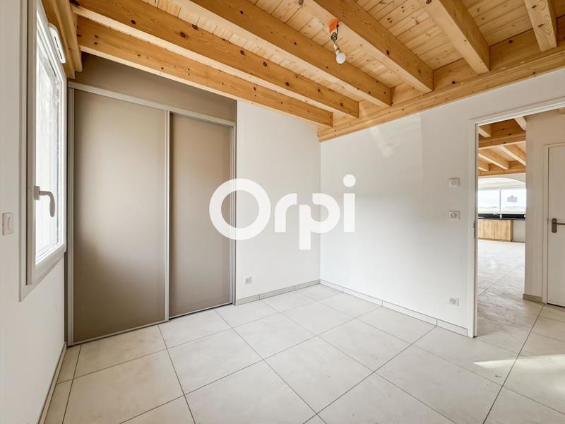 Villa - 104 m² - 4 pièces