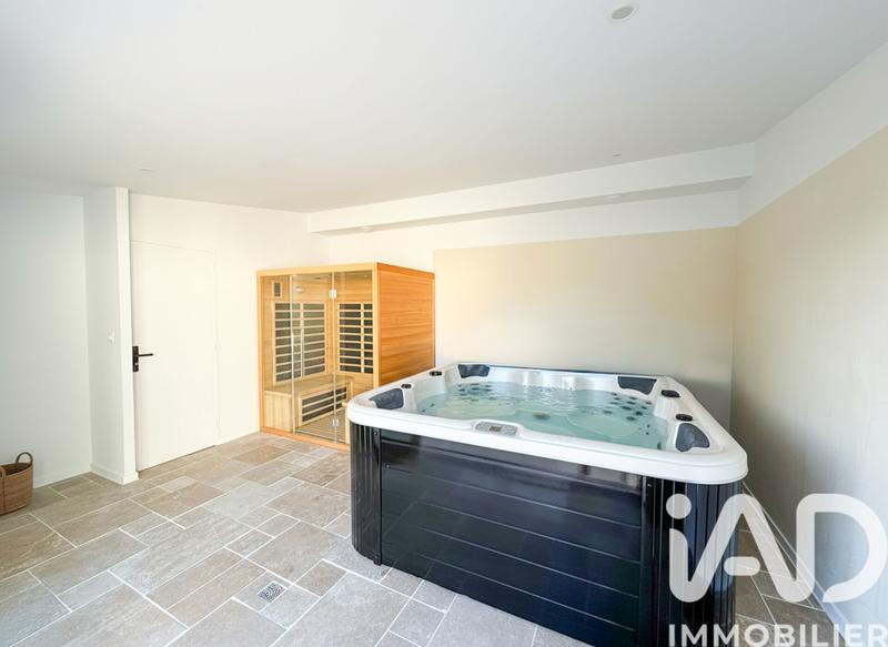 Maison - 182 m² - 6 pièces