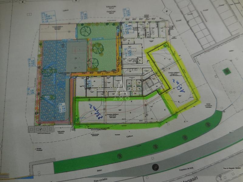 Local d'activités - 164 m²