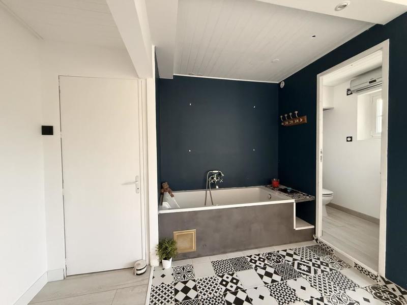 Maison - 181 m² - 8 pièces