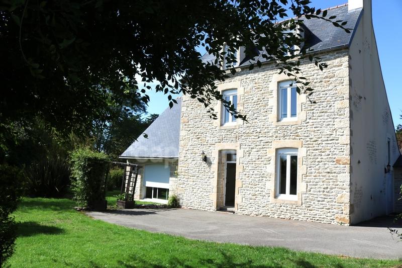 Propriété - 193 m² - 8 pièces