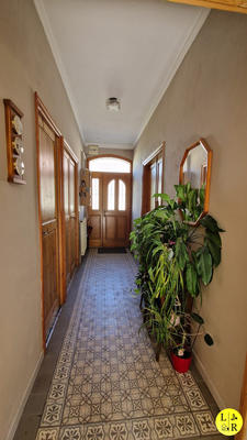 Maison - 241 m² - 8 pièces