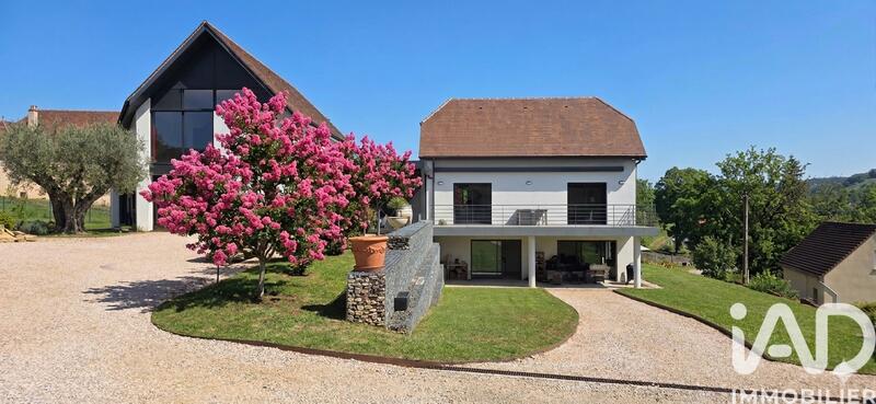 Maison de maîtres - 243 m² - 6 pièces