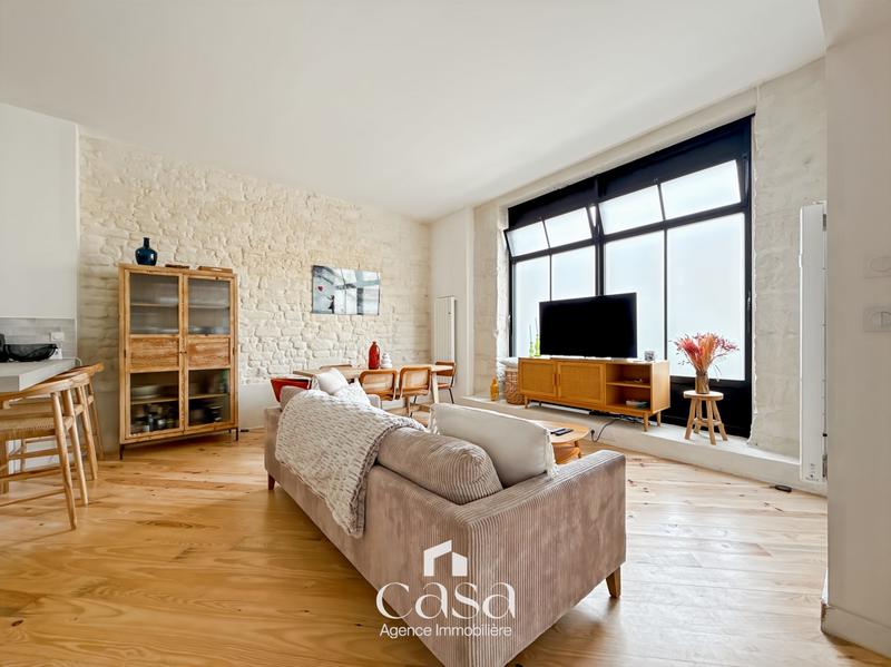 Loft - 70 m² - 2 pièces