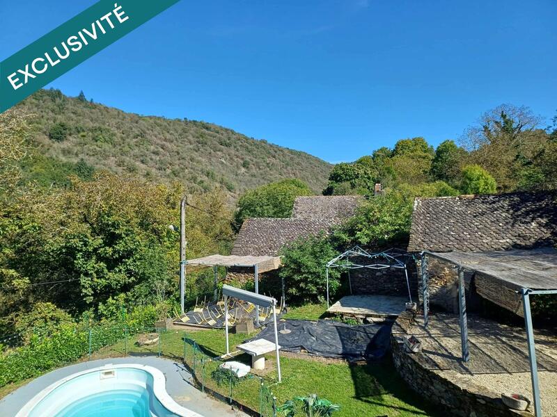 Maison - 278 m² - 10 pièces